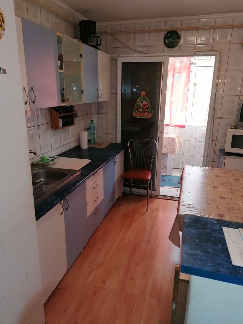 Apartament 2 camere,sector 4,etaj 2 din 4, liber imediat - Poză 4
