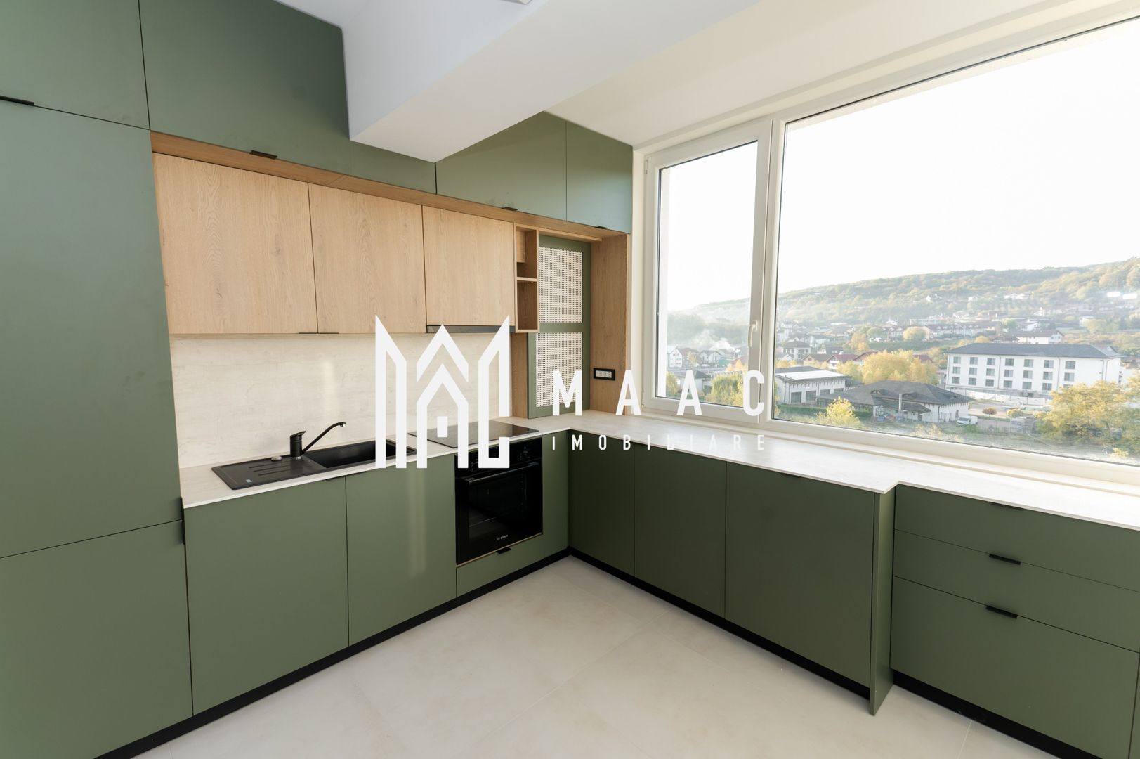Apartament 3 camere de vânzare | Râmnicu Vâlcea, Central - Poză 1