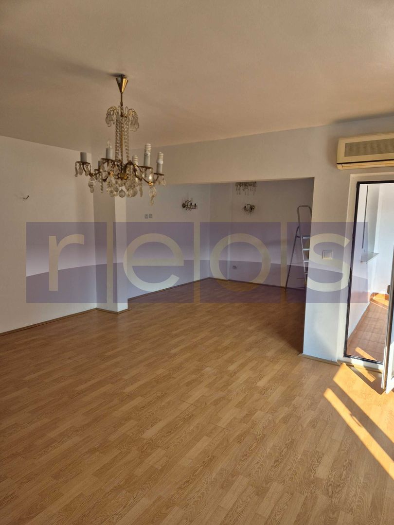 DE VANZARE APARTAMENT  4 CAMERE SPATIOASE  LUJERULUI  - METROU - Poză 1