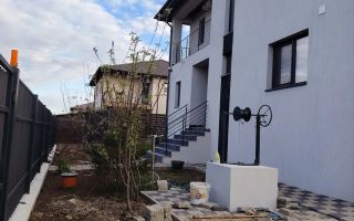 Casă cu etaj de vânzare, Miroslava – 500 mp, 4 camere, an construcție 2025 - Poză 1