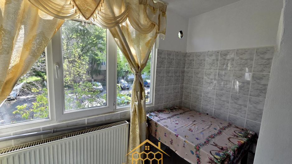 Apartament 3 Camere Decomandat - Spatios - in Zona 1 Mai - Poză 7