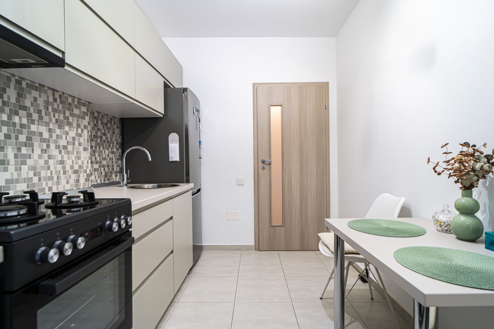 2 CAMERE, ETAJ 1, 56 mp, spatios, an 2019, bloc nou, mobilat-utilat, COMISION 0% - Poză 11