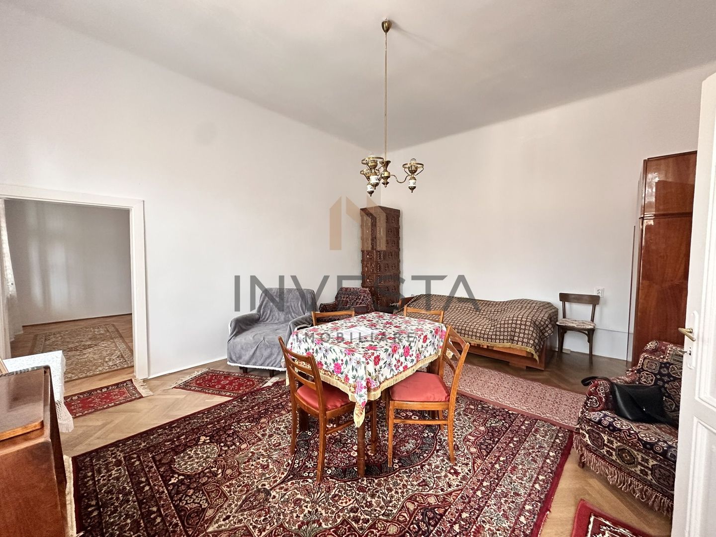 Apartament 64 mp la etajul I Ultracentral cu Parcare! Piata Muzeului! - Poză 2