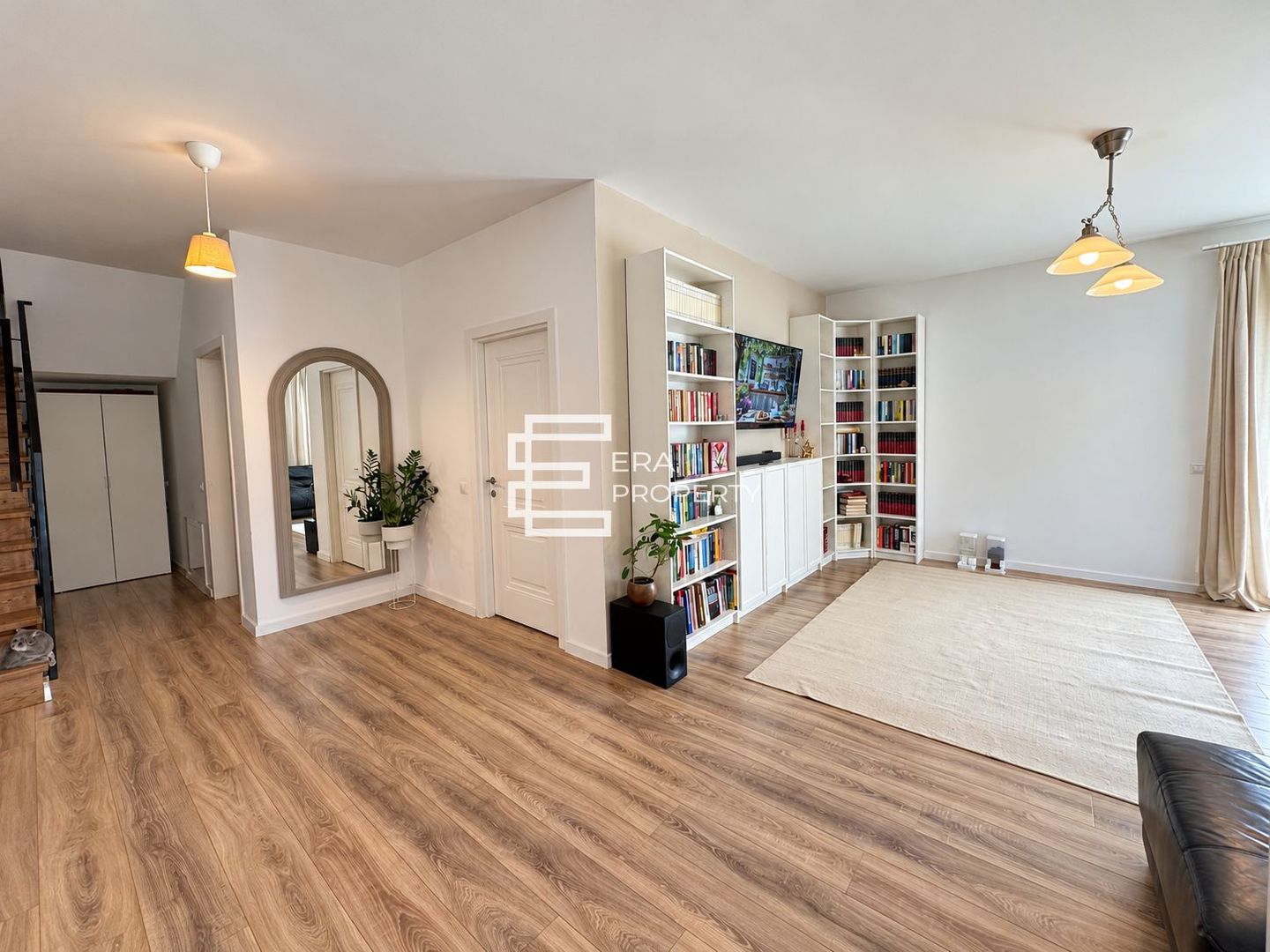 Casa 4 camere mobilata -terasa panoramica de 56 mp -in Bavaria - Poză 2