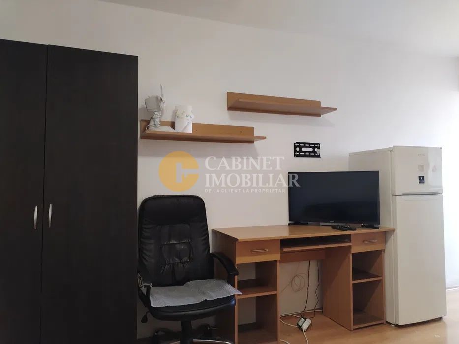 1 camera, Tudor Vladimirescu, etaj intermediar, liber! - Poză 3
