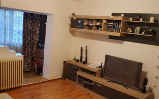 Apartament 2 camere semidecomandat 1/4 Craiovita Noua - Poză 1