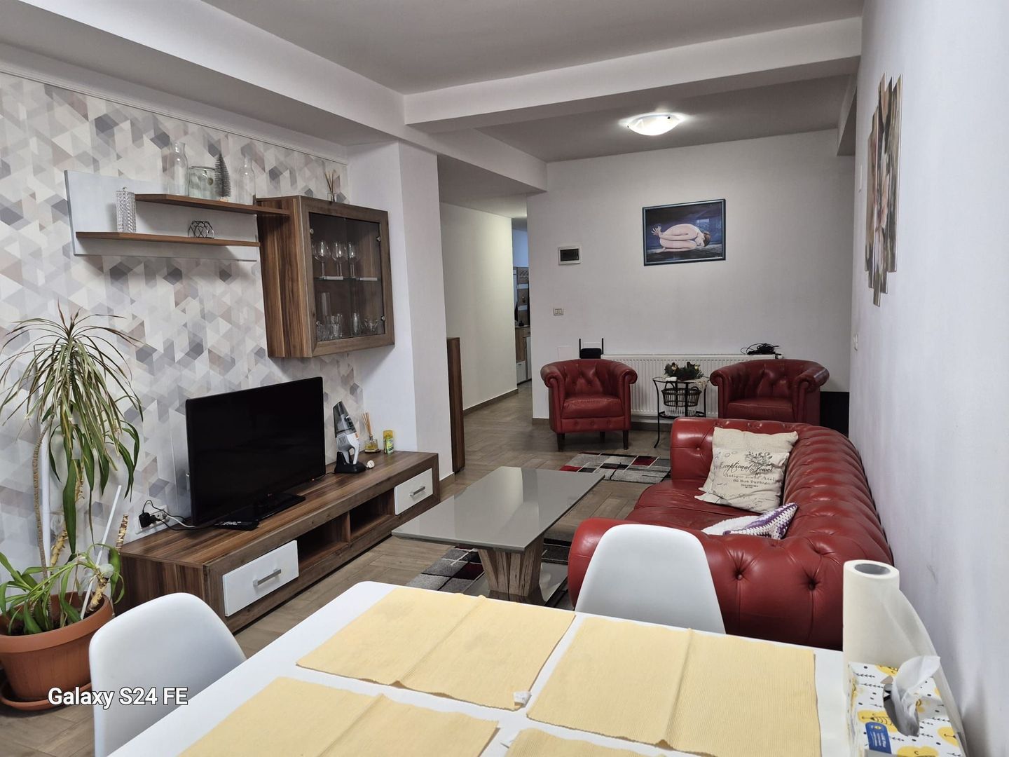 Soarelui | 3 Camere-80 mp | Mobilat si Utilat | Loc de parcare - Poză 3