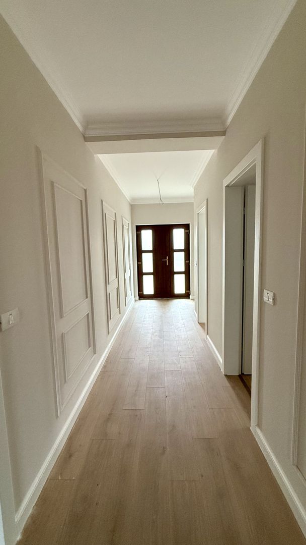 CASA TIP DUPLEX DESPARTIT PRIN GARAJ - Poză 14