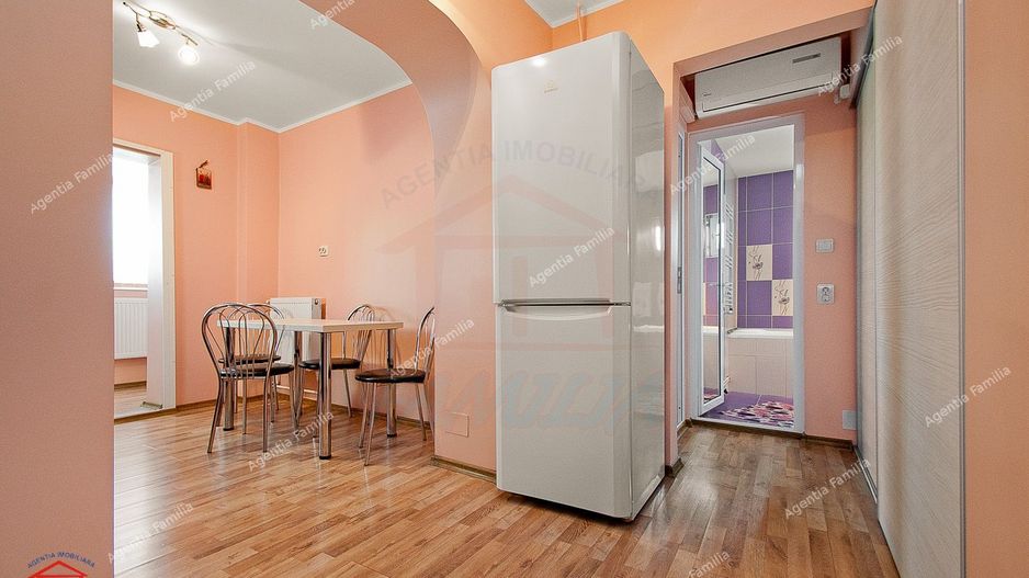 De vanzare apartament 2 camere Micro 39, etaj 3 - Poză 4