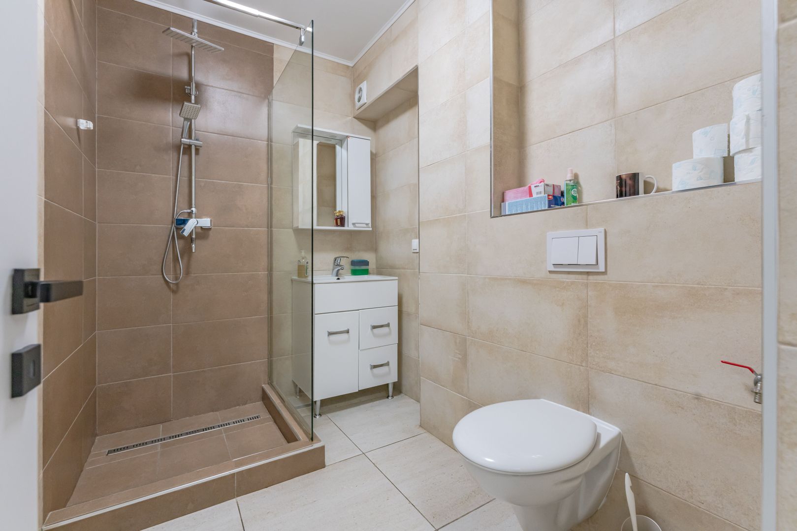 Spatiu comercial de vanzare cartier Tractorul (zona noua) - Poză 7