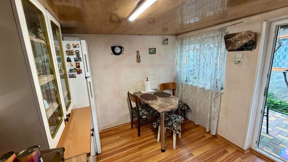 700 mp, teren intravilan, zona Centru, 150.000 euro - Poză 8