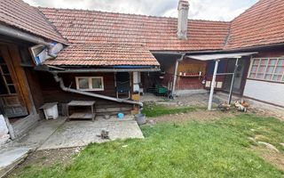 Casă tradițională sat Poarta, comuna Bran teren 4000 mp - Poză 10