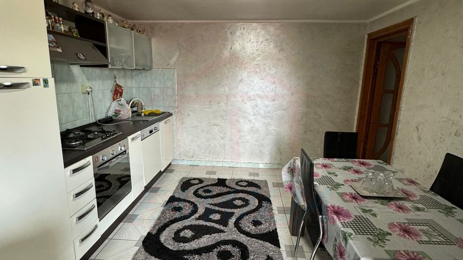 🏡 PROPRIETATE CU POTENȚIAL COMERCIAL ȘI LOCUINȚĂ | 62.000 € - Poză 8