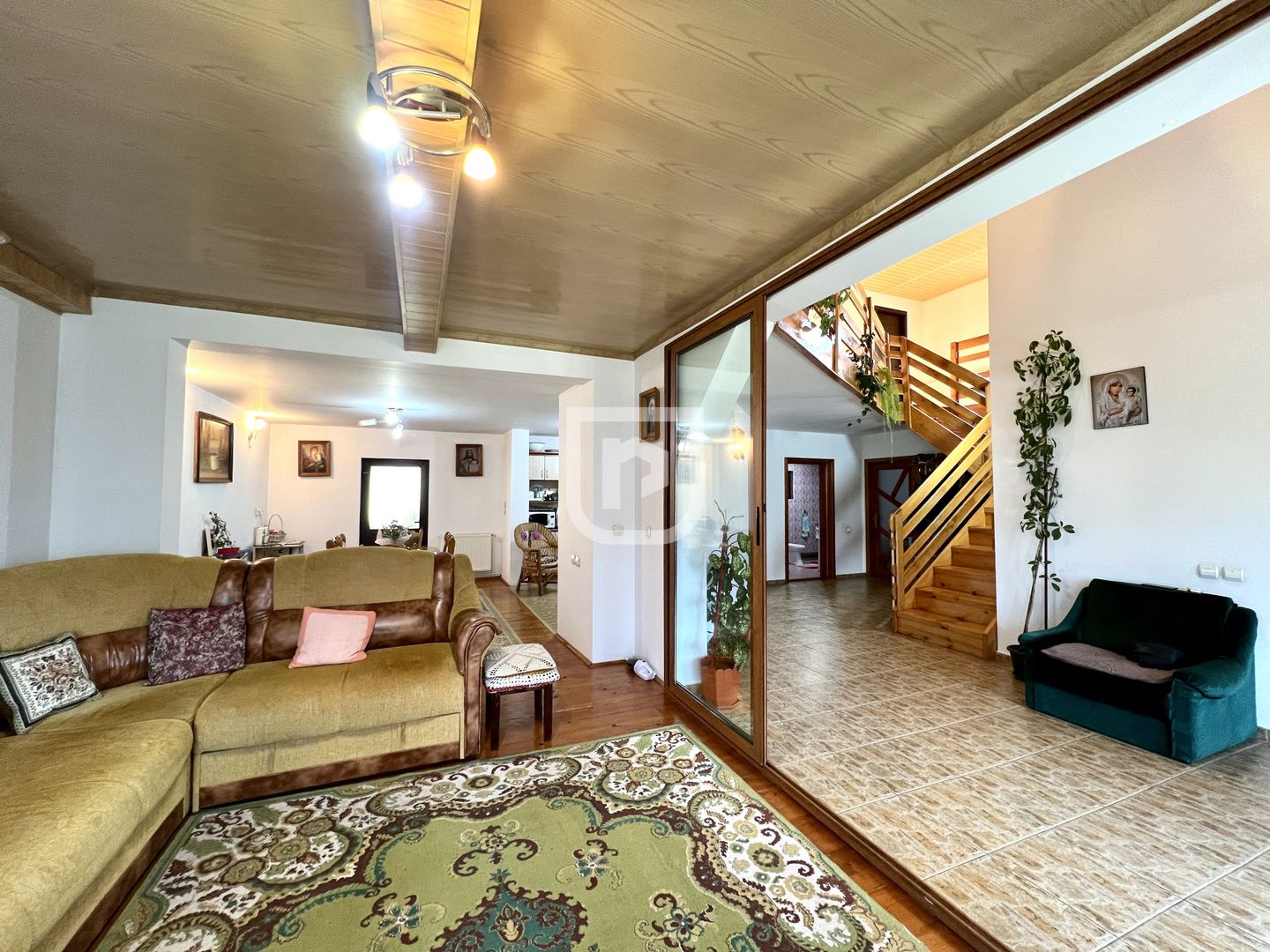 Casa cu 4 dormitoare | strada Manastirii | Gura Humorului - Poză 3