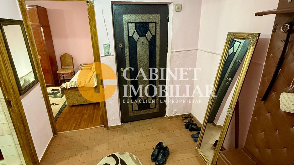 Rond Zimbru - Apartament cu 3 camere decomandat - Bloc dupa 1980 - Poză 7