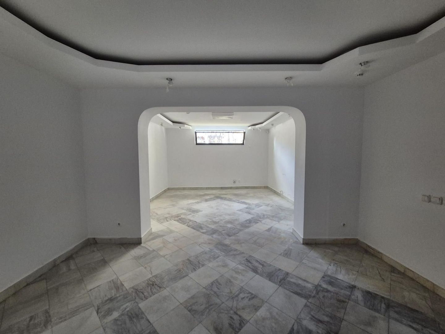 Oportunitate investitie - Vila renovata cu chiras in zona Bucurestii Noi - Poză 12