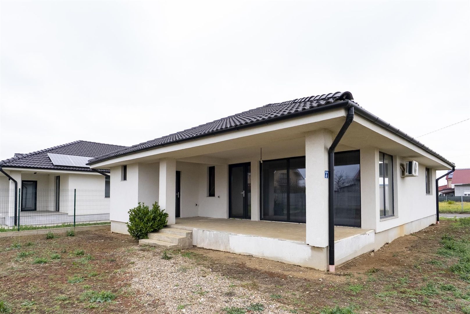 Casa noua finisata mobilata in Nojorid cu 3 camere - Poză 12