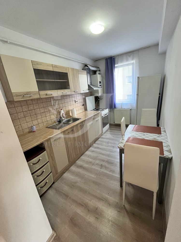 Apartament decomandat / etaj intermediar / Zona Florilor - Poză 1