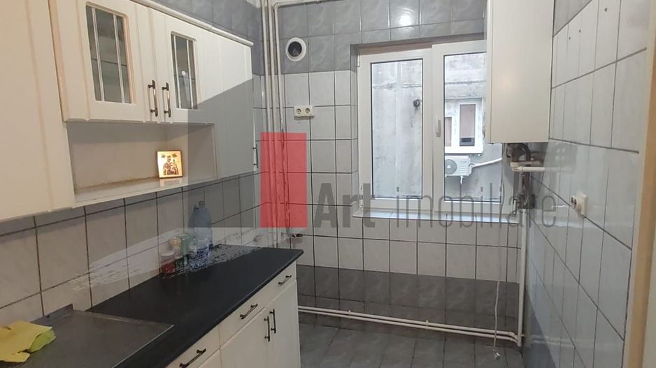 Vânzare apartament decomandat 3 camere cu centrală - Str. Baciului - Poză 14