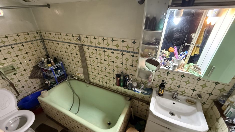 Casă corp C1 84mp + casă corp C2 51mp+garaj+ grădină și teren 889mp - Poză 14