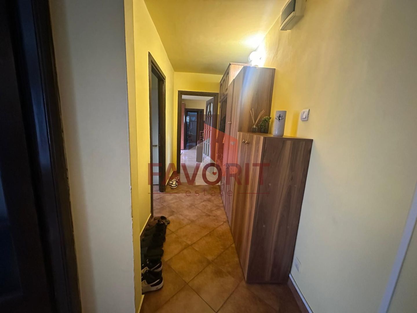 3 camere | 2 bai | 2 balcoane | boxa | mobilat si utilat | zona excelenta | - Poză 9