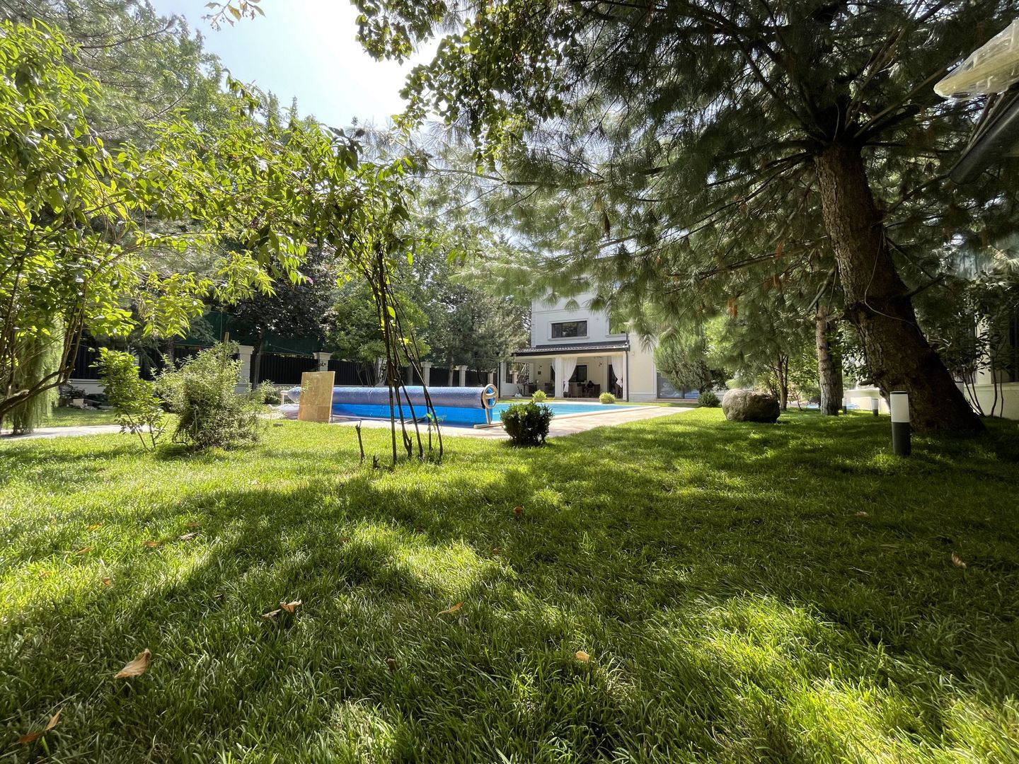 Vila Individuala cu arhitectura superba | 1128mp Teren | Piscina - Poză 9
