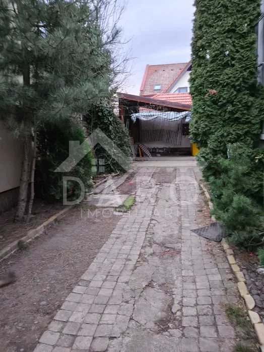 🏡 Vând casă 4 camere - Poză 1