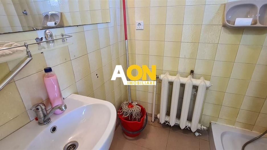 Spatiu de Inchiriat, Pretabil Birouri/Salon, 90 mp - Poză 9