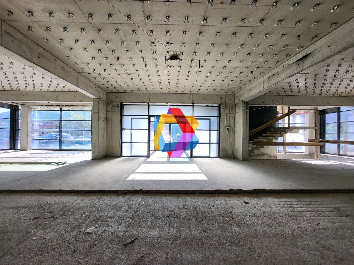 Clădire mixta -3600 mp - Poză 1