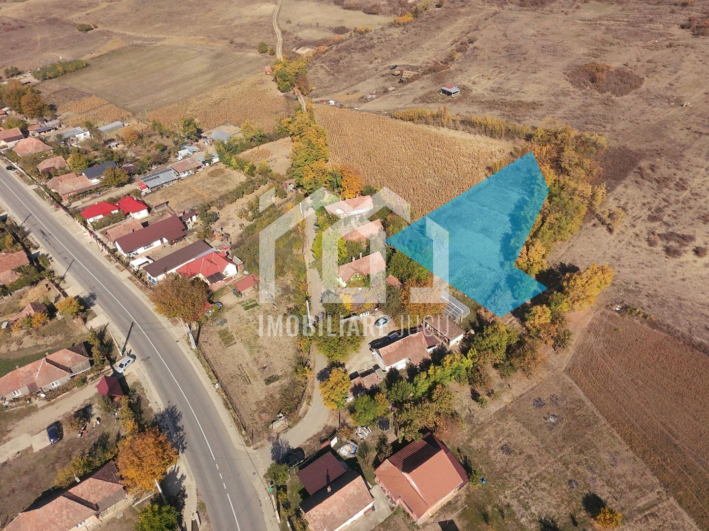 1.838 mp Construibil | Front 25,6 m | Zonă Rezidențială – Gădălin - Poză 1
