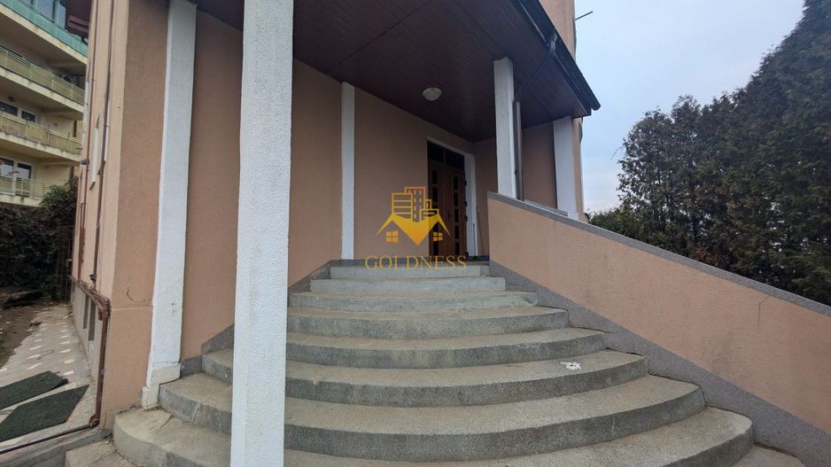 Casa/Spatiu de birou,Andrei Muresanu, 9 Camere,10 Parcari,Curte 2000mp - Poză 29