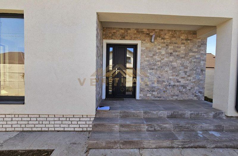 De vanzare casa 4 camere in comuna Berceni - Poză 7