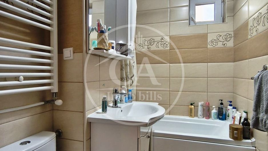Apartament de vânzare cu 4 camere în zona Decebal, Oradea - Poză 12