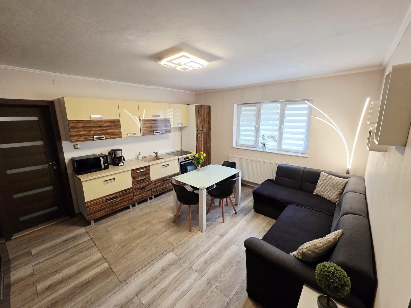 3 CAMERE, DAMBOVITA, PARTER - Poză 6