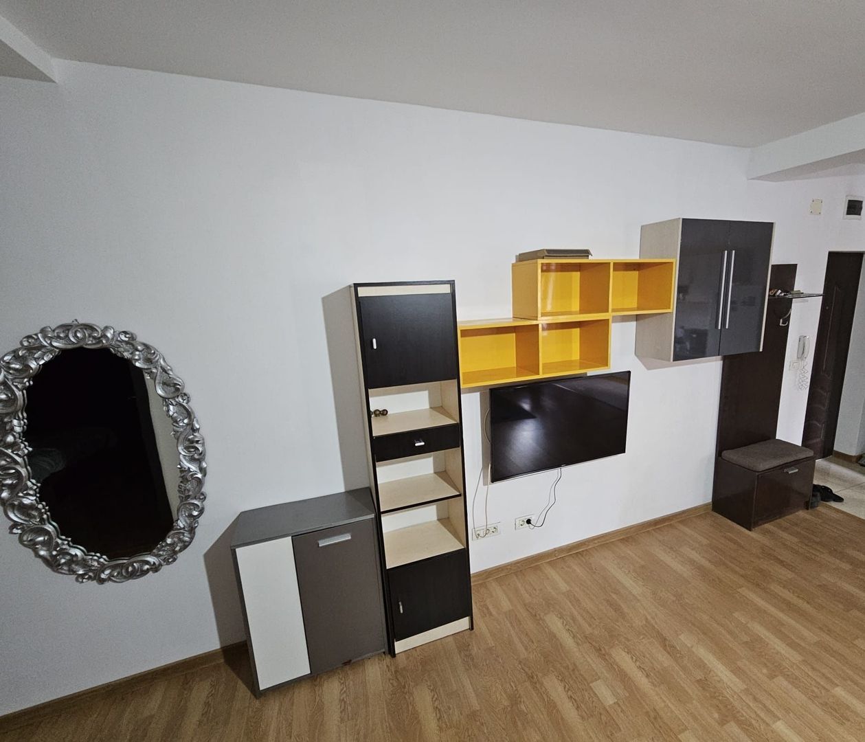 Giroc-Eso | 2 Camere | Mobilat si Utilat | Rulouri Exterioare | Loc de parcare - Poză 3