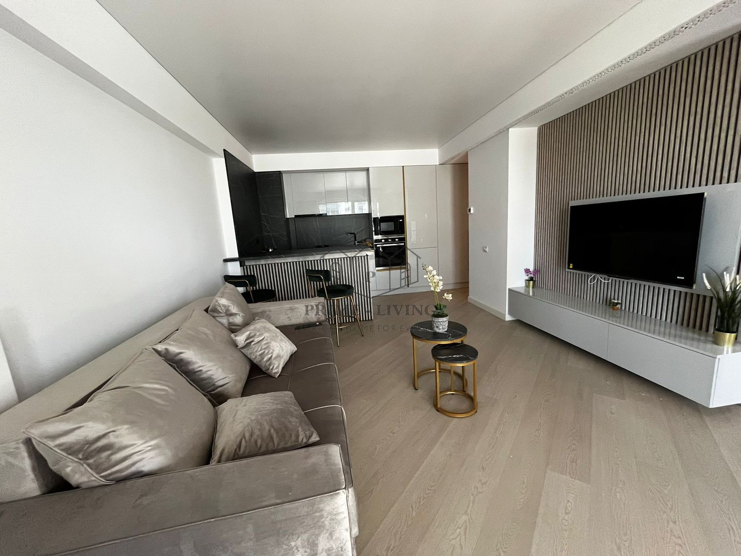 APARTAMENT COCHET CU 2 CAMERE LA INCHIRIERE IN CORTINA NORD - Poză 1