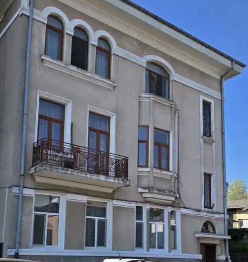 De vanzare Ap. 3 camere,pod, subsol in Vila, Hala Traian, sect. 3 - Poză 1