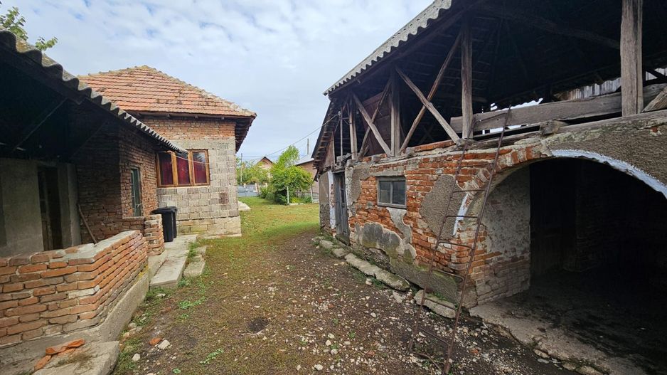 Casa de vanzare Golesti - zona Muzeu - Poză 7