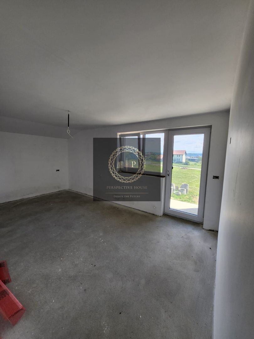 Casa Individuala-spatioasa in Orizont - Poză 4