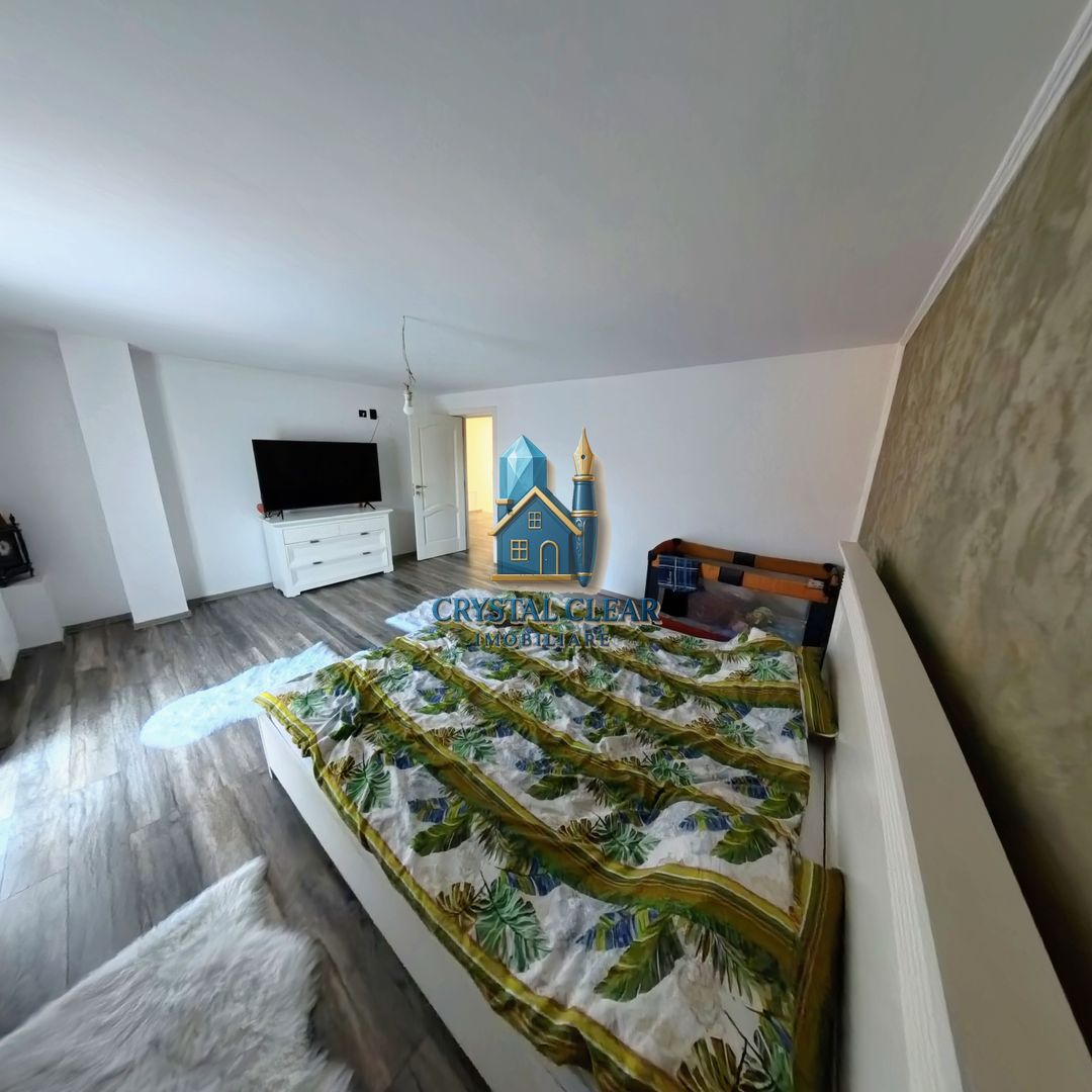 Casă 4 dormitoare și teren de 857 mp - zona Sântana de Mureș - Poză 13