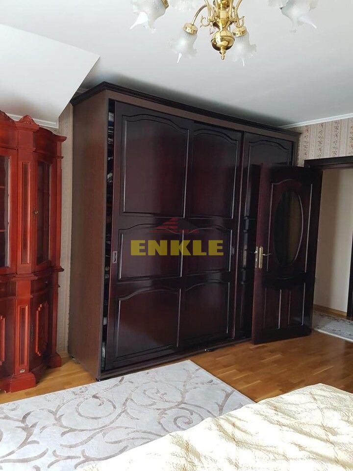 Casa , P+1+teren, 700 mp,zona Calea Nationala ,pret 320000 Euro Negociabil - Poză 8