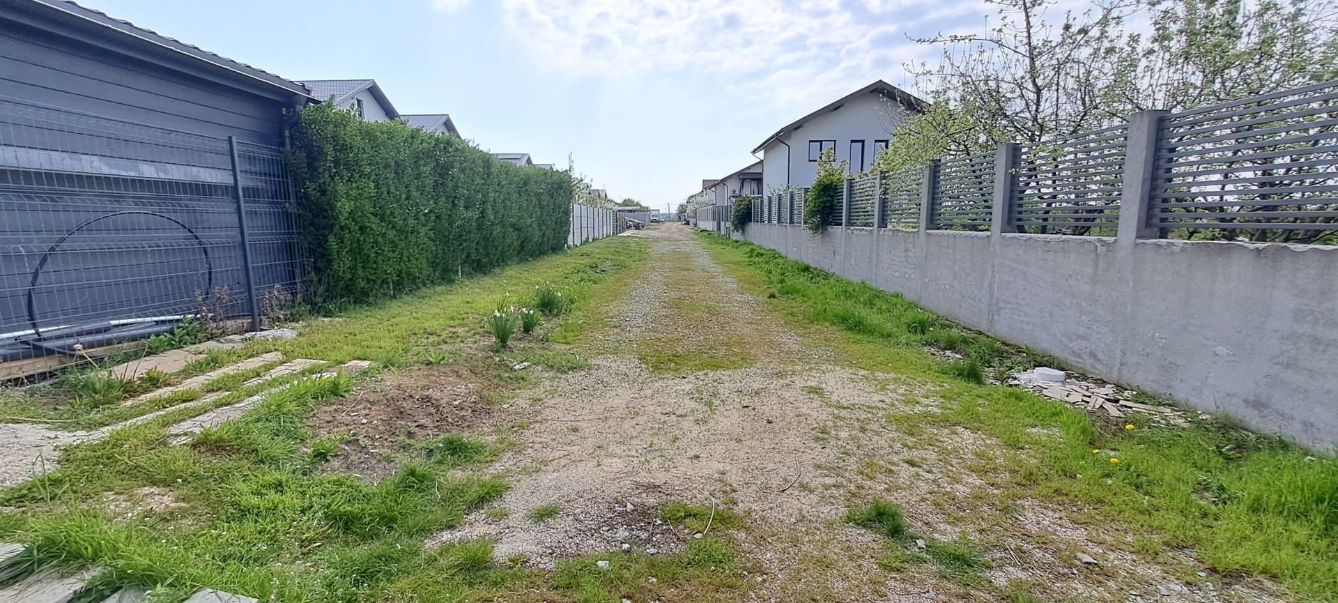 Dragomiresti Deal, teren 2500 mp, utilitati, STB, pretabil investitie - Poză 1