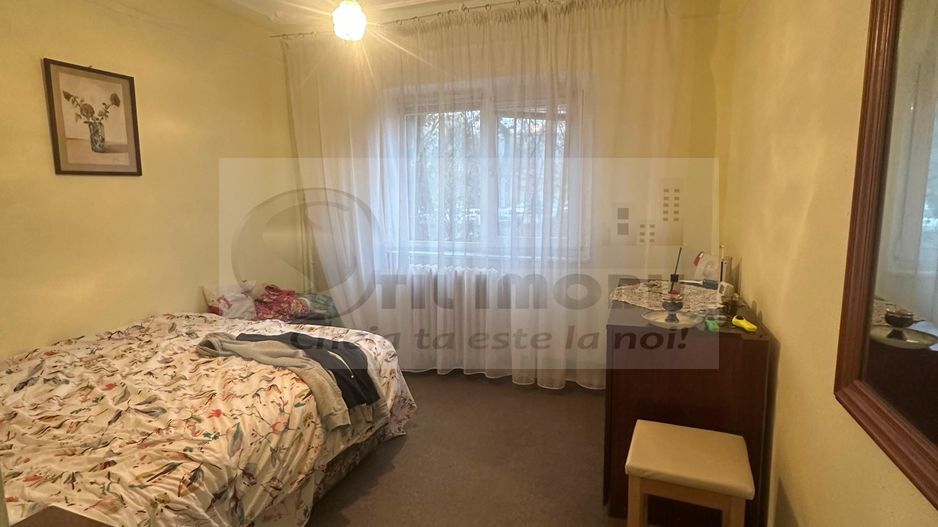 APARTAMENT 3 CAM  DECOMANDAT SF LAZAR LANGA  AMAZON LIBER - Poză 3