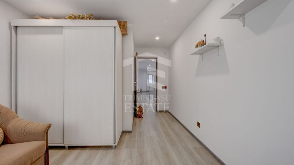 Vilă 342 mp cu piscină și 800 mp teren / 4 dormitoare / Pleașa - Poză 30