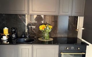 Apartament 2 camere, terasă, 2 parcarisubterane, zonă centrală. - Poză 4