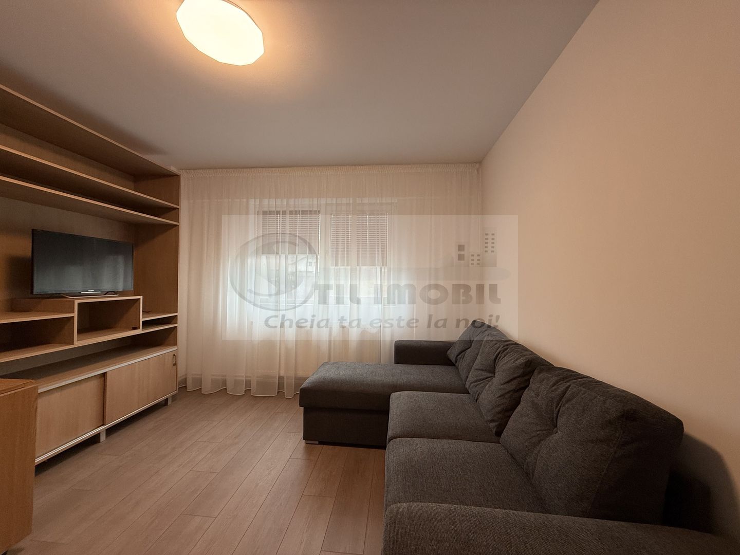 2 CAM DECOMANDAT BUCIUM LIDL LOC PARCARE PRIMA INCHIRIERE - Poză 15