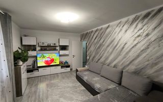 De vanzare un superb apartament de 2 camere in zona Tractorul - Poză 2