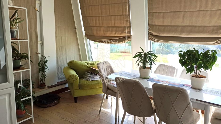 Casa 6 camere 220 mp-teren 1200 mp-curte amenajata-garaj-La Soare - Poză 1