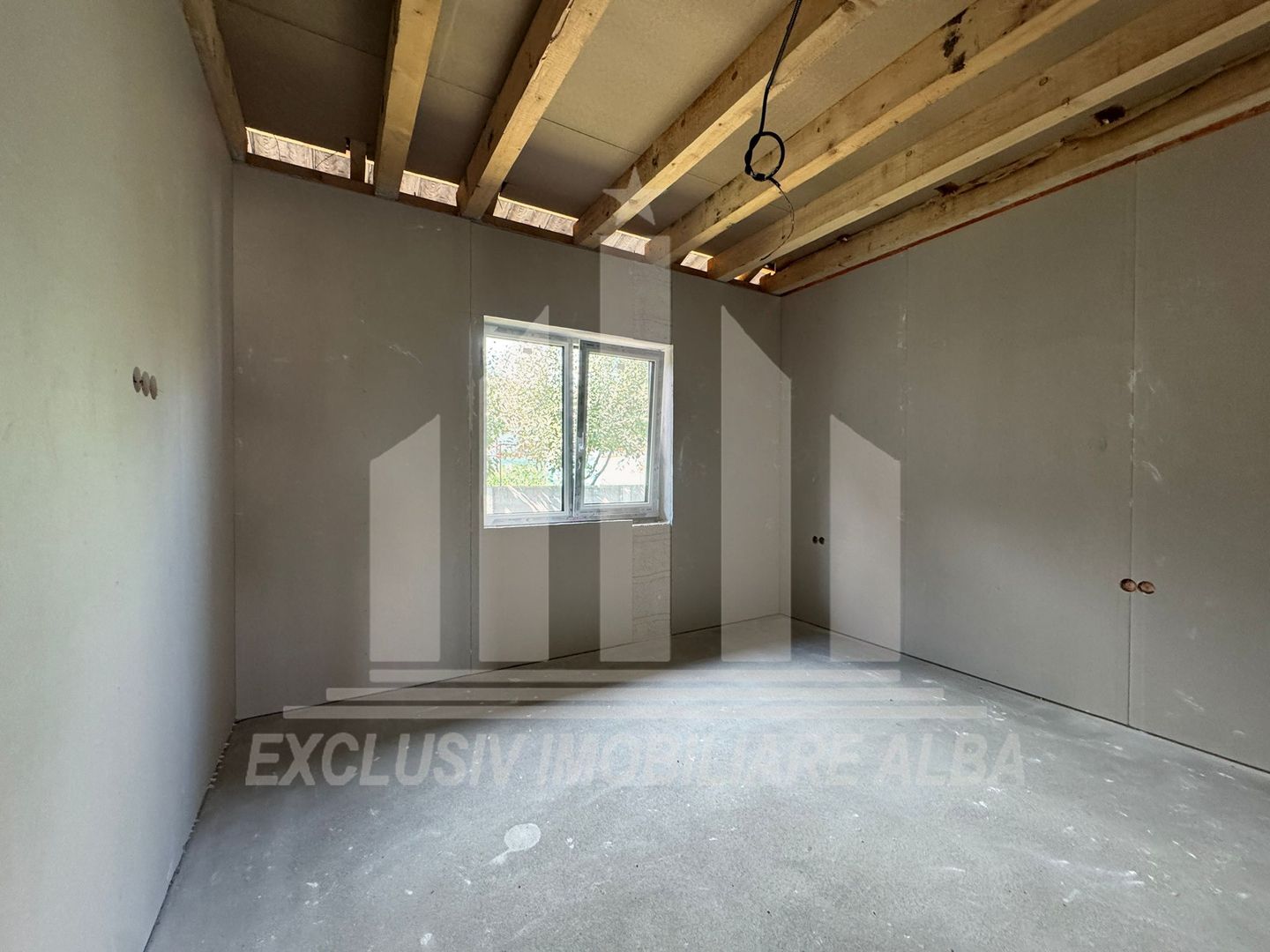 Casa individuala la asfalt cu toate utilitatile, Micesti - Poză 9