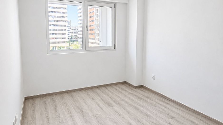 Apartament FINALIZAT 2 camere , 65mp. Copou 115000 euro TVA inclus - Poză 4